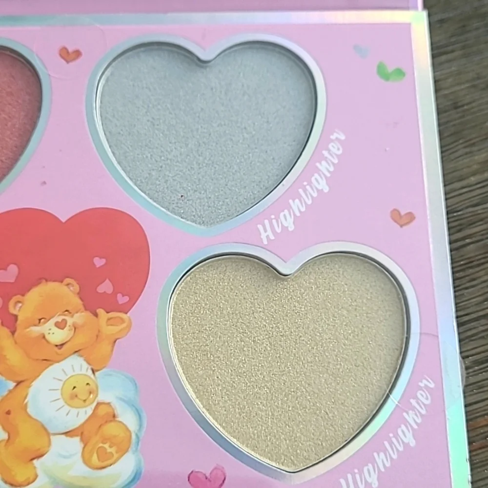 Care Bears Complexion Palette Blush & Highlighter 6 Shades NWT Sealed